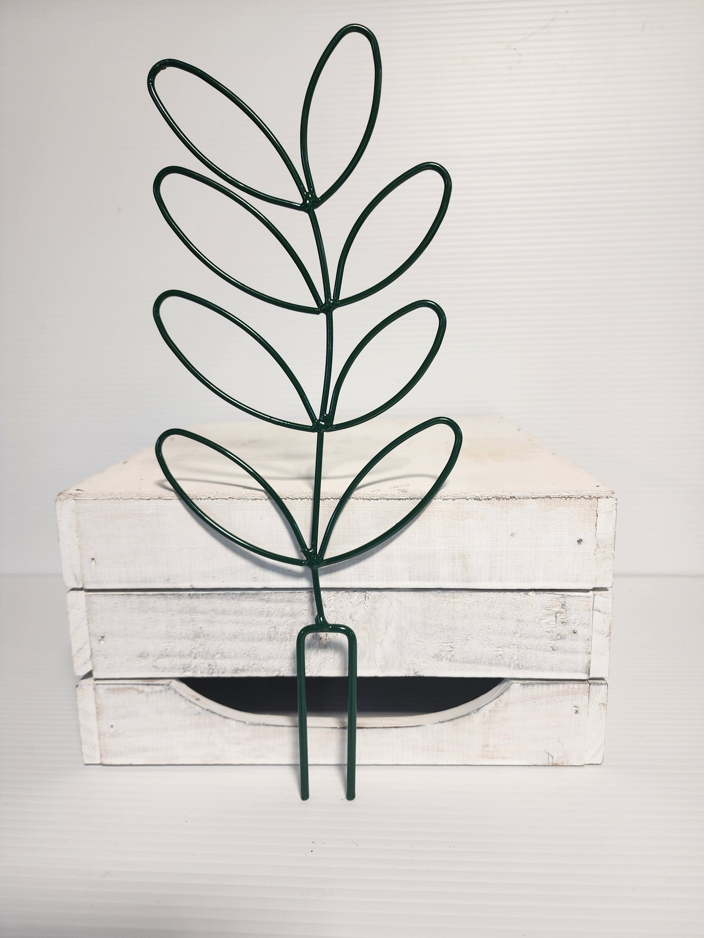 Plant Support - Leaf Shaped Trellis - Leaf of Faith SA