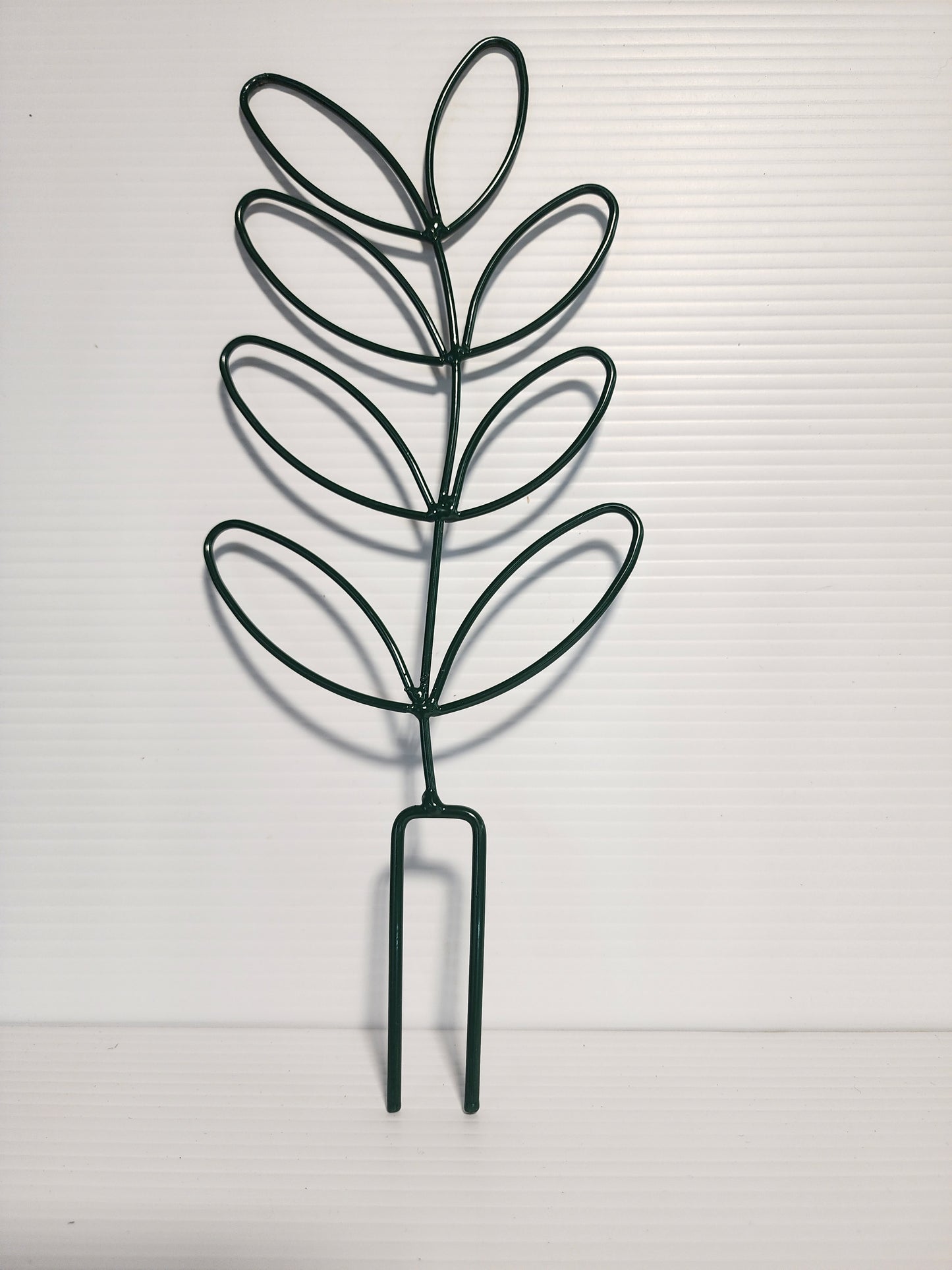 Plant Support - Leaf Shaped Trellis - Leaf of Faith SA
