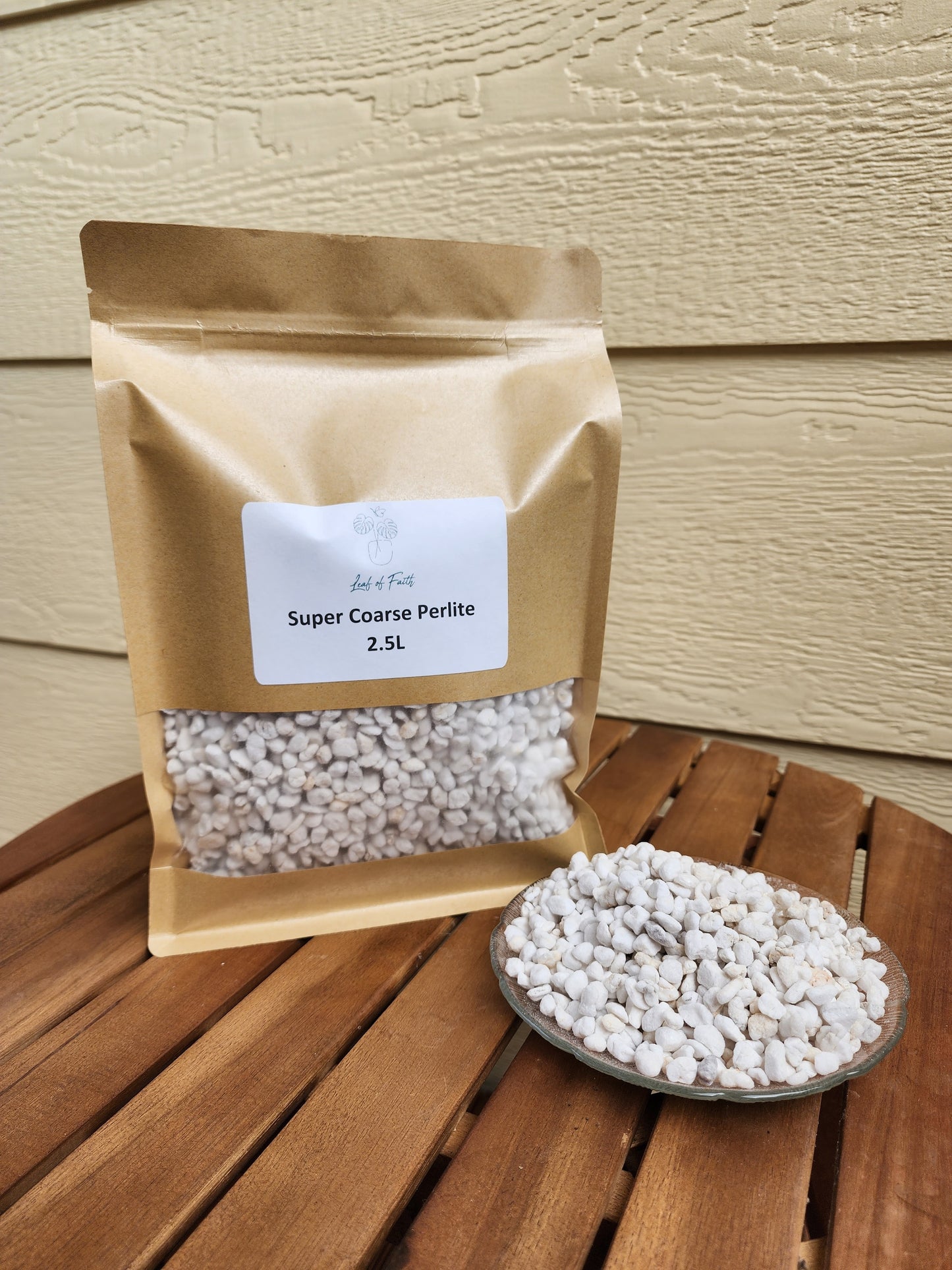 Super Coarse Perlite 2.5L bag for improved aeration and drainage in potting mixes