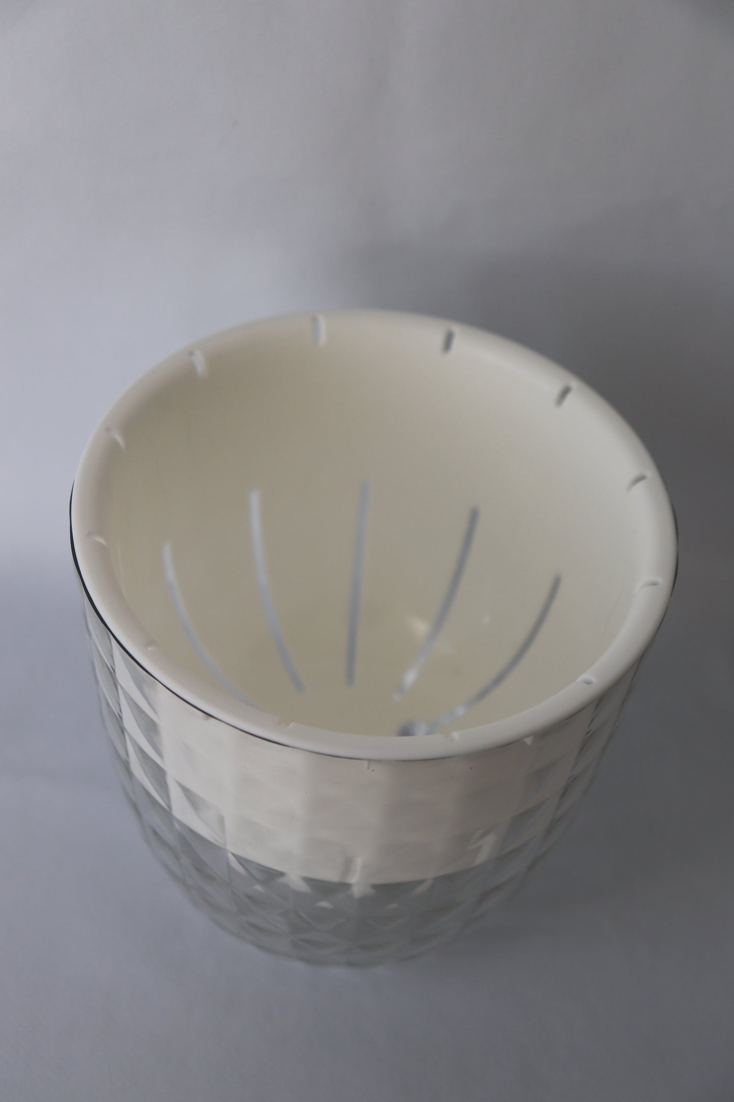 Self-Watering Pot – Modern Diamond Plastic Design (White) - Leaf of Faith SA
