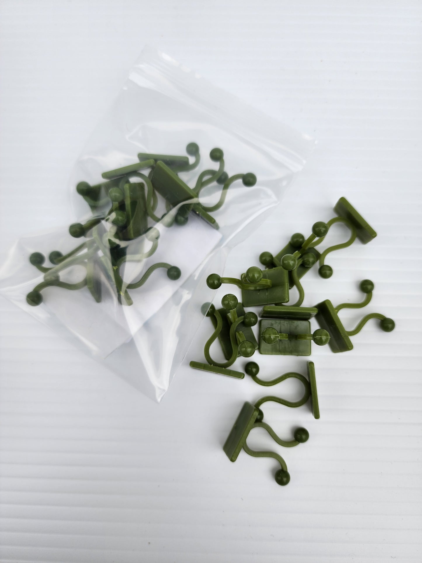 Twist Vine Clips pack of 10 - Leaf of Faith SA