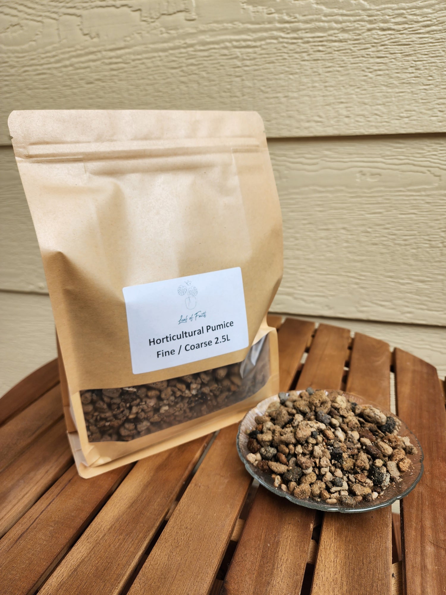 Coarse pumice 4–20mm 2.5L for soil aeration and drainage in succulent and indoor plant mixes