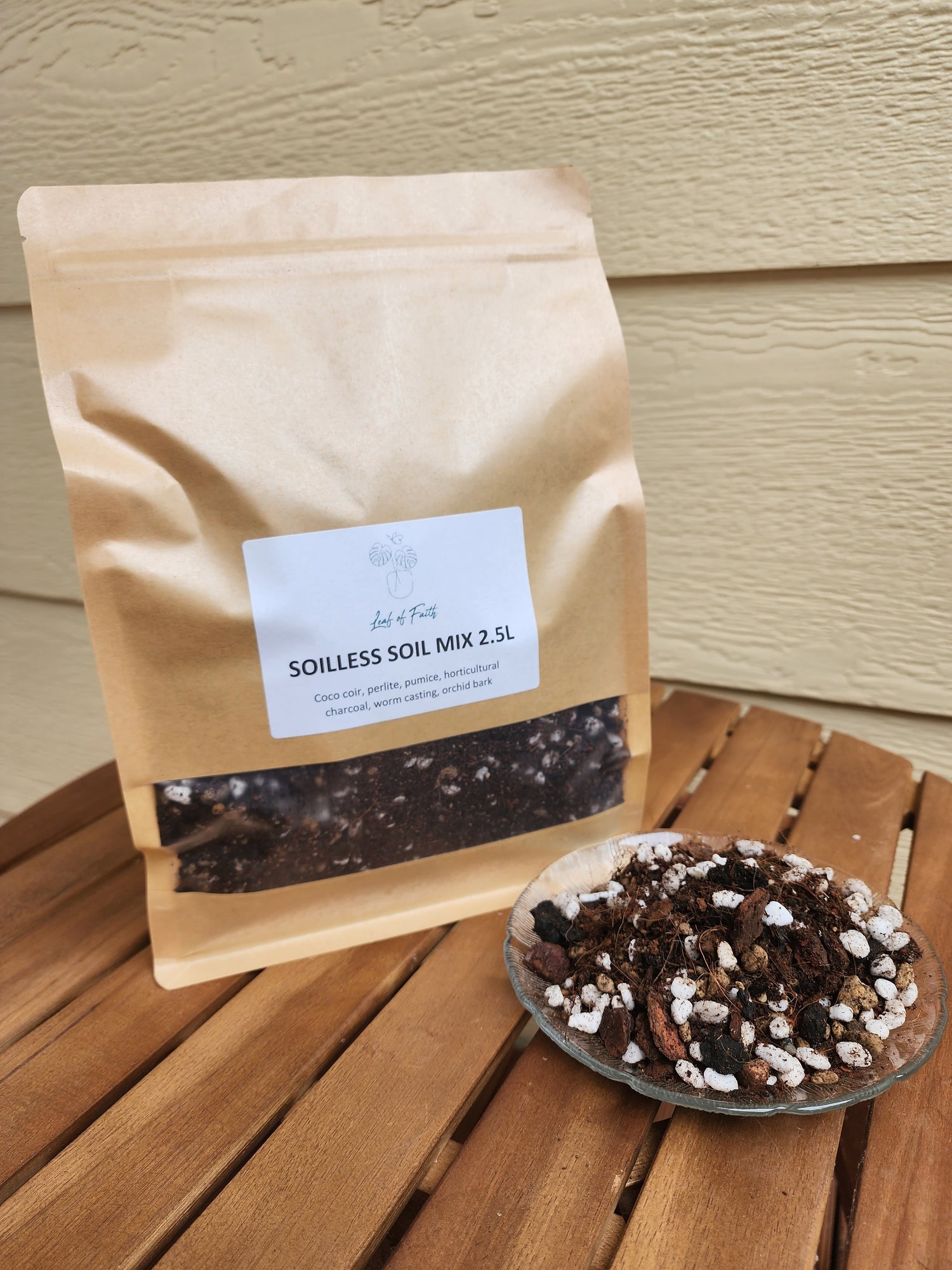 Soilless Soil Mix Chunky Mix 2.5L bag for indoor plants with coco coir, pumice, orchid bark and worm castings